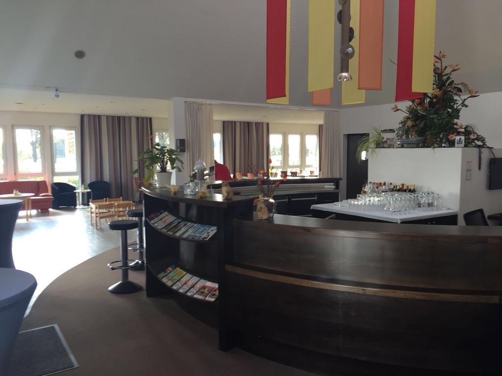 Ak 1 Hotel Ducherow Extérieur photo